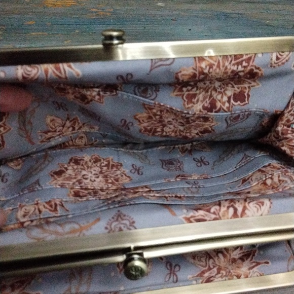 HOBO - Lauren Clutch-Wallet - Lava. New without tags - Picture 7 of 11